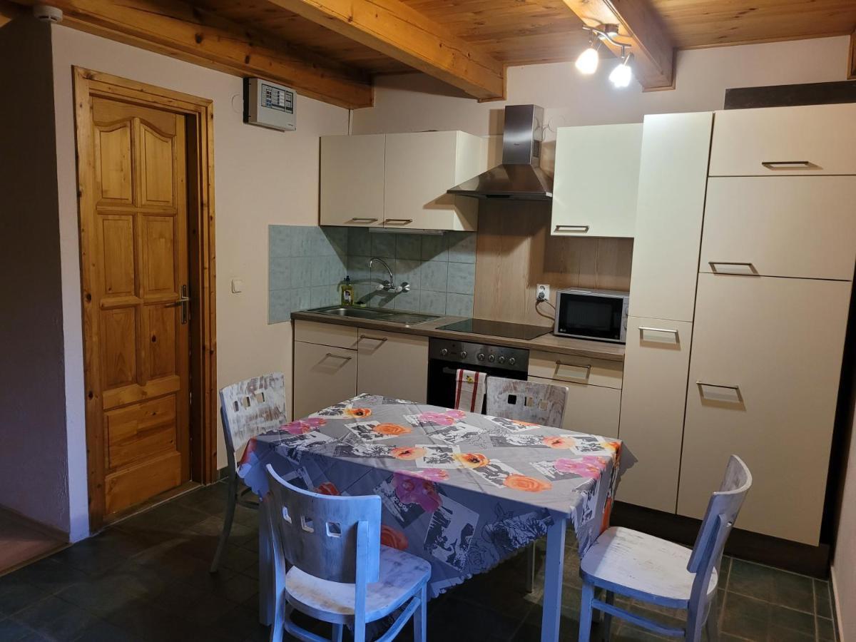Mohas Vendeghaz Koszeg Mohas Ut 107 Hotel Bagian luar foto