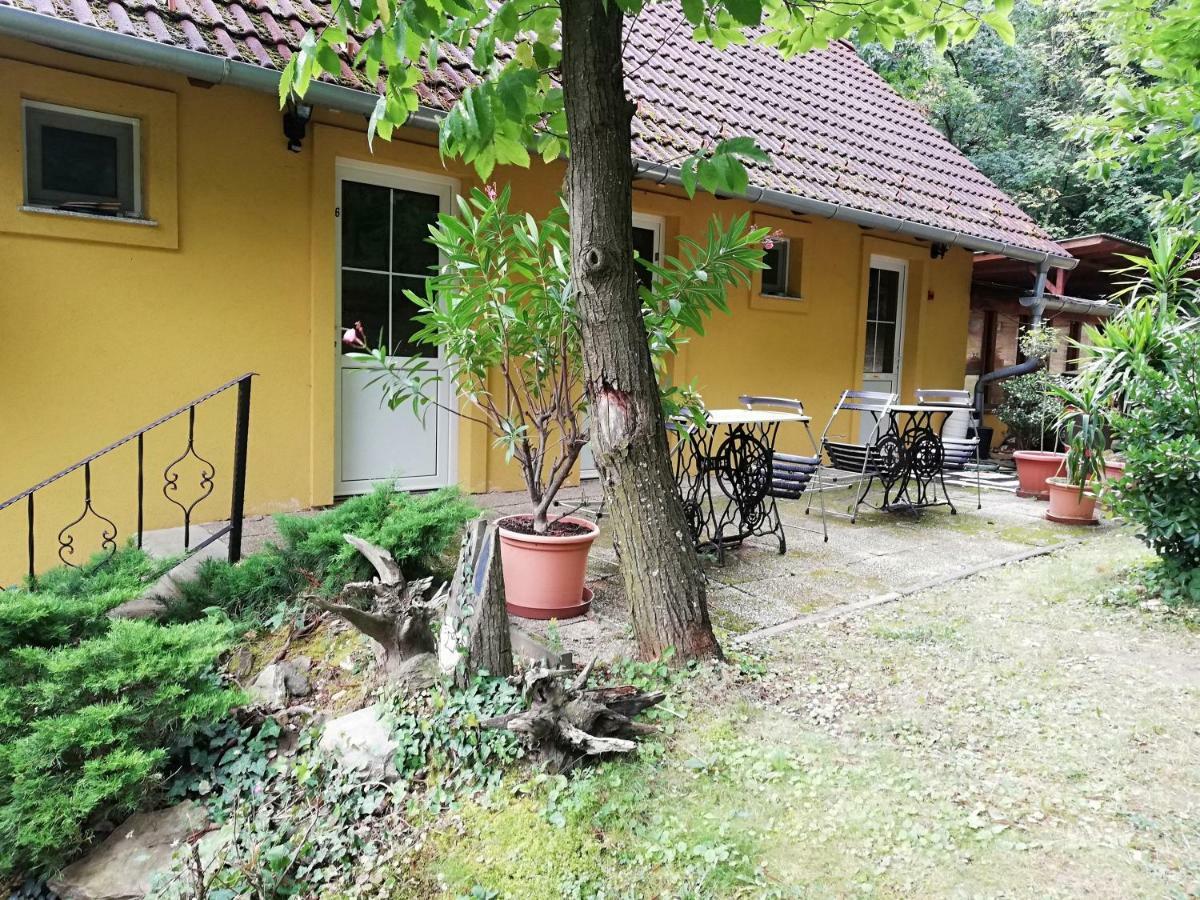 Mohas Vendeghaz Koszeg Mohas Ut 107 Hotel Bagian luar foto
