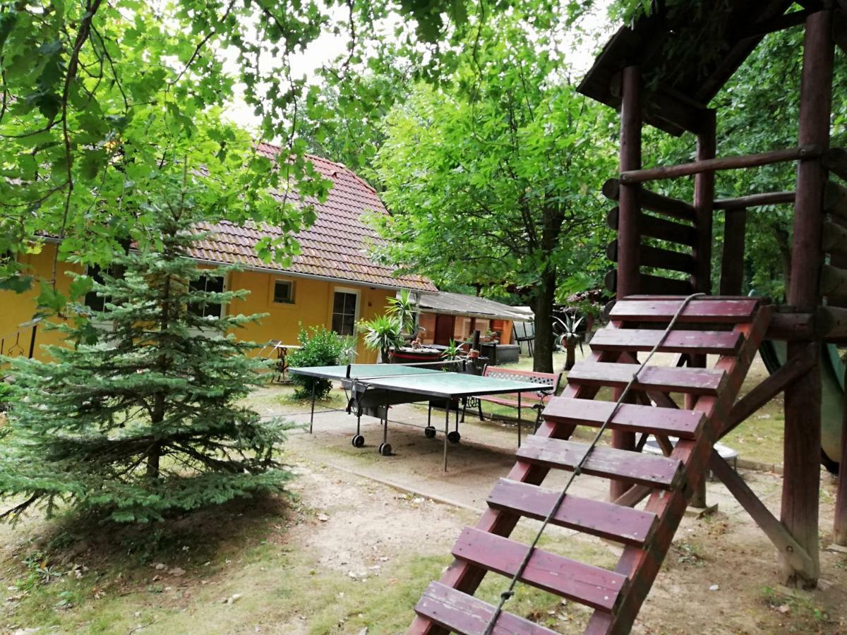 Mohas Vendeghaz Koszeg Mohas Ut 107 Hotel Bagian luar foto